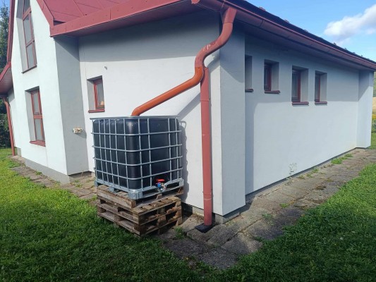 Nádrž na vodu DN zblízka